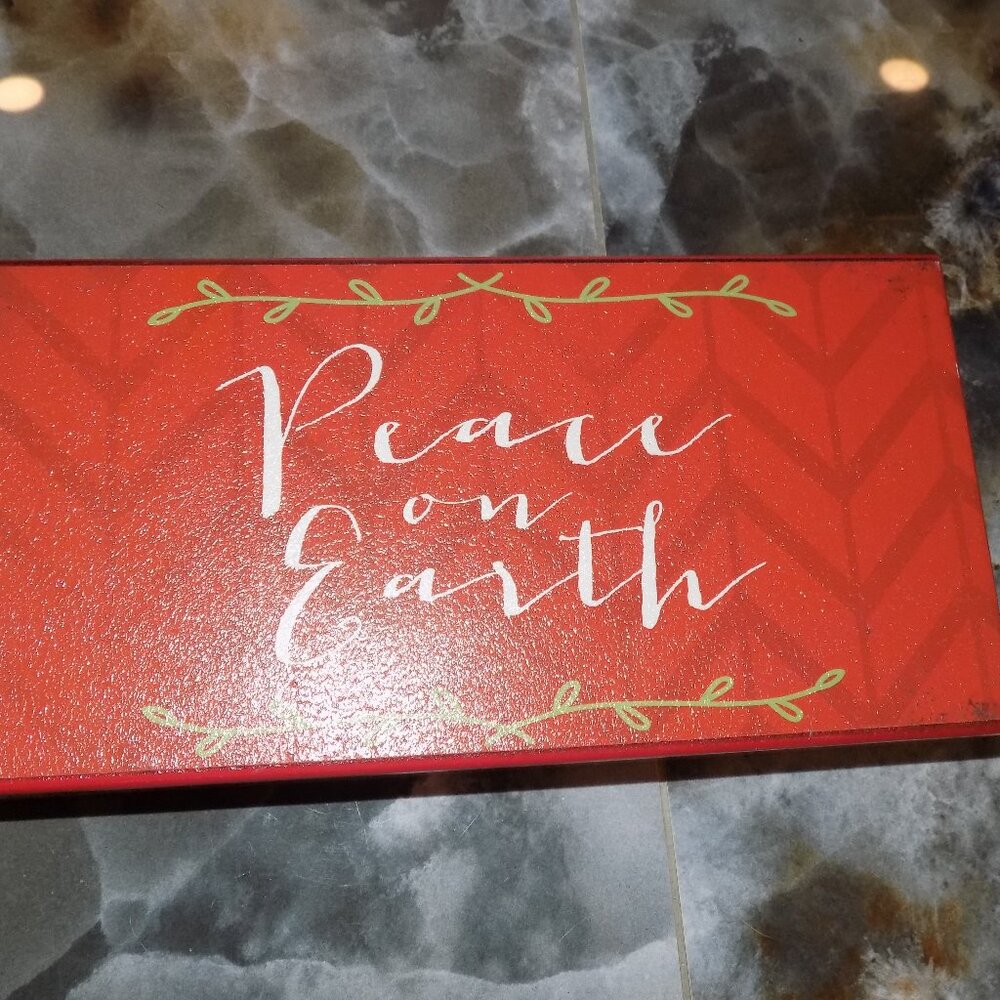 PEACE ON EARTH RED CHRISTMAS SIGN 10X5 READ BELOW